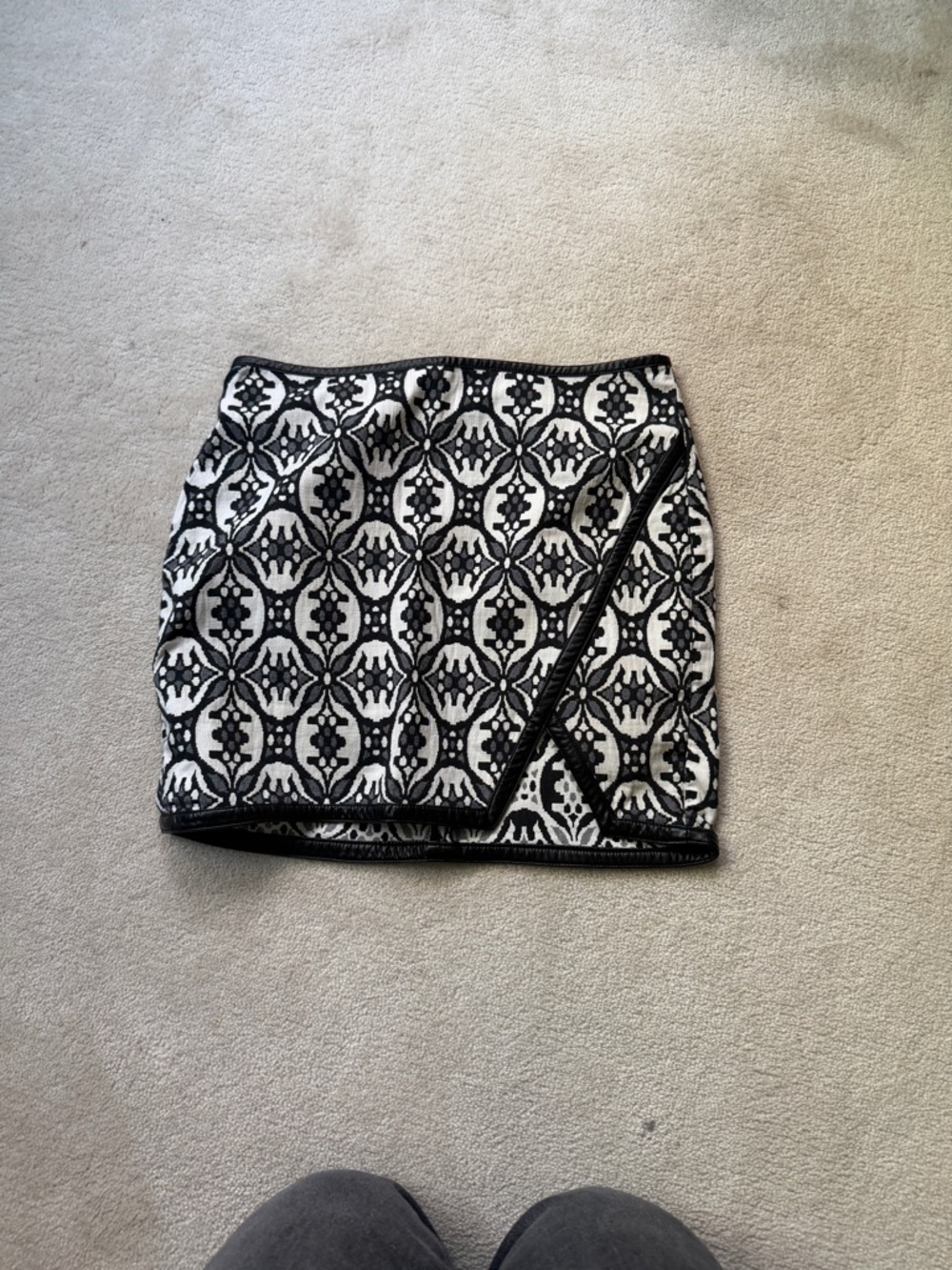 Express Black and White Patterned Mini Skirt